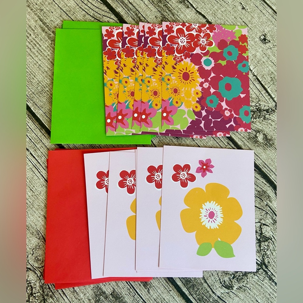 NWT! Pretty note cards set. Total 20 pieces: 10 cards + 10 envelopes